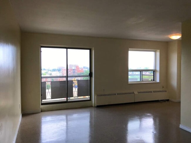 Photo - Wentworth Apartments