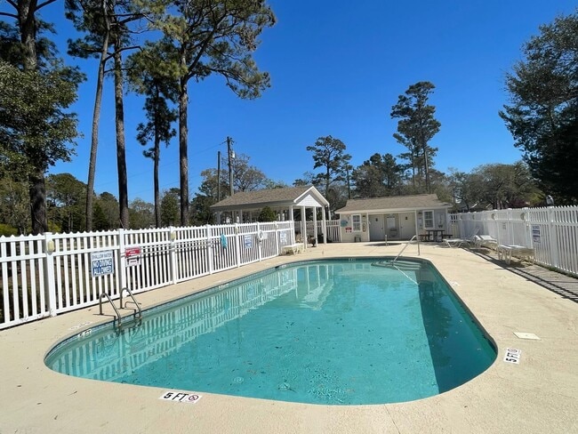 Photo - Four-month rental - Furnished Two Bedroom Condo at Eastport on Waterway!