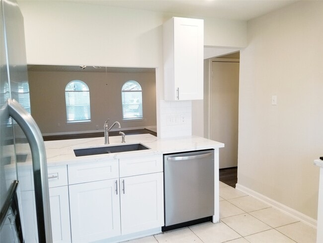 Photo - 3731 Westheimer Pl Dr