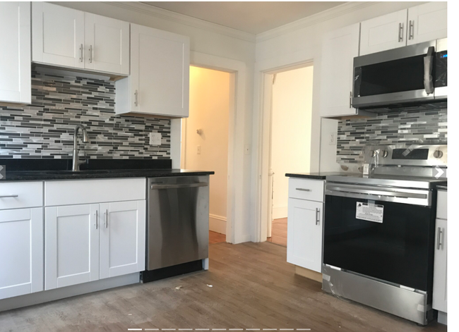 Building Photo - 6 Endicott Ave Unit 2nd Rental
