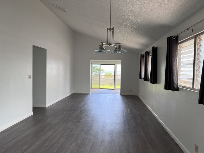 Photo - 94-693 Kamalo St