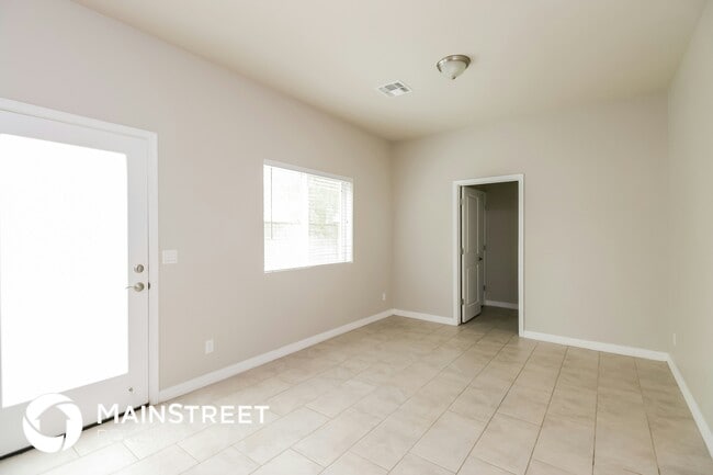 Photo - 2000 N 36th St