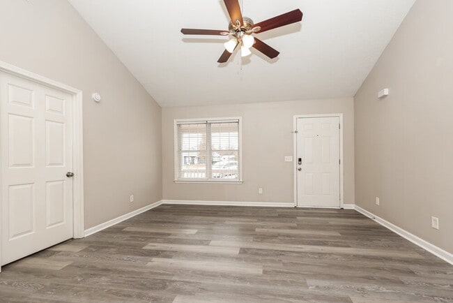 Photo - 1585 Ridgemont Dr