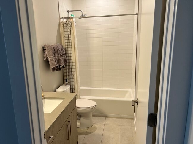 Photo - 1807 W Division St Casa