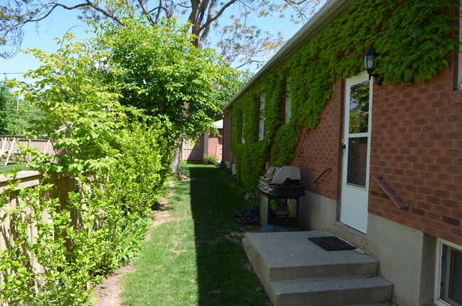 Photo - 2183 E Logan Ave