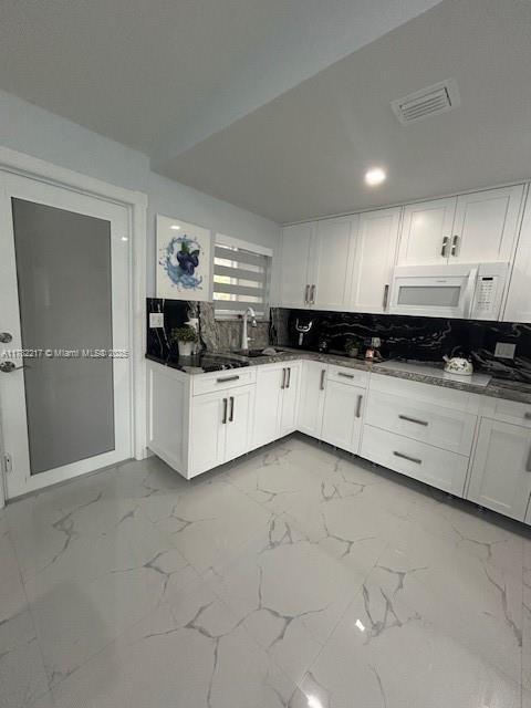 Photo - 3 bedroom in Hialeah FL 33010