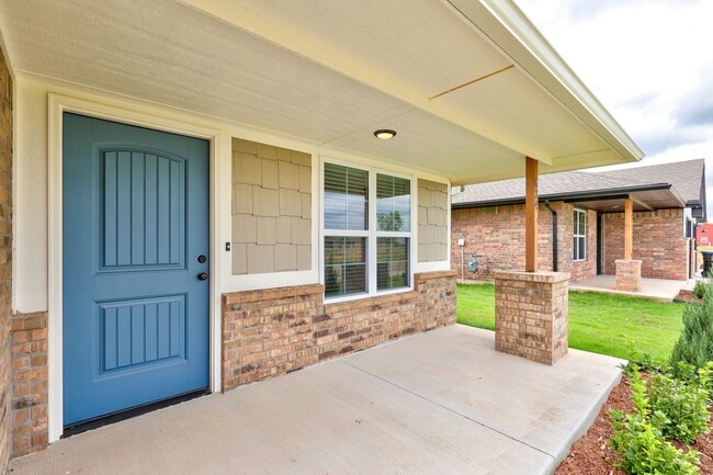 Photo - 634 Juniper St Unit 634 Juniper Street