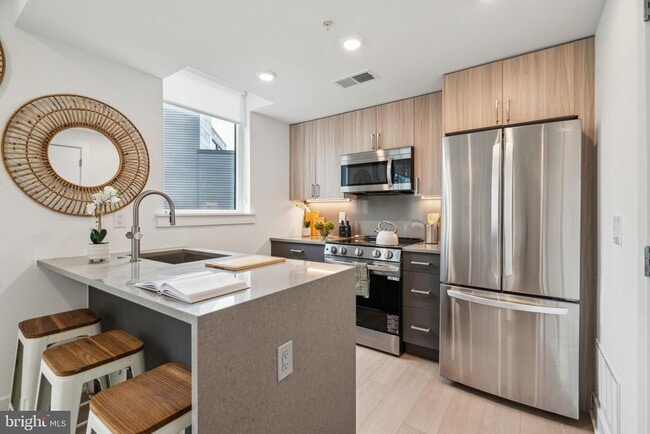 Photo - 2000 Dreer St Unidad 606