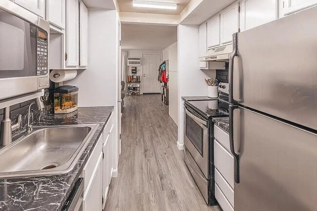 Photo - Dover NH Unidad 808