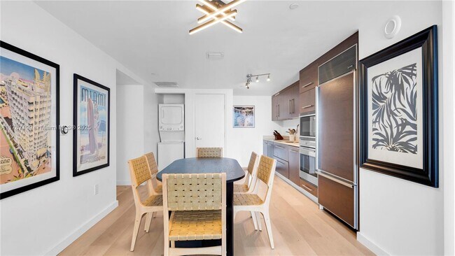 Photo - 485 Brickell Ave Unit 3911