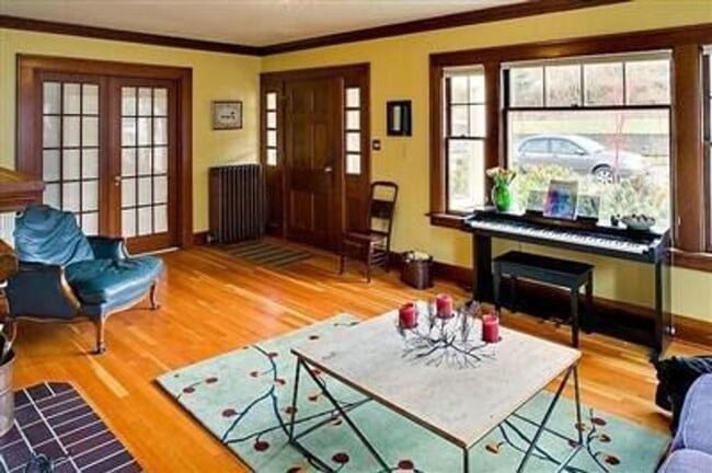 Photo - September Pre-lease - 6Bd/3Ba