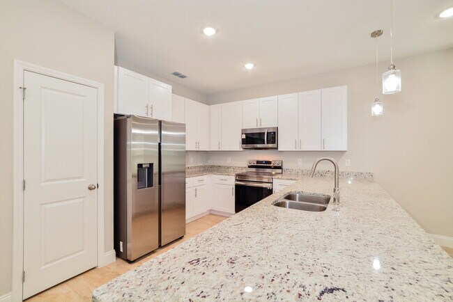 Photo - 355 Clermont Dr