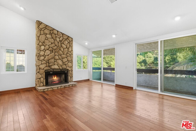 Photo - 4345 Canoga Ave