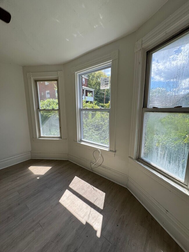 Photo - 540 W 7th Ave Unit 2