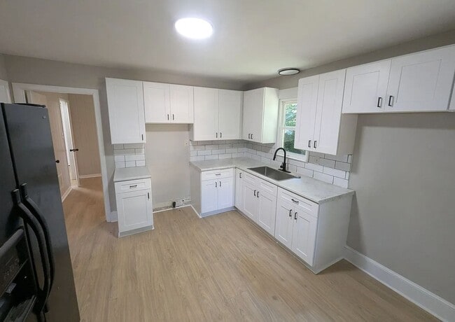 Photo - 2846 Kenhill Dr