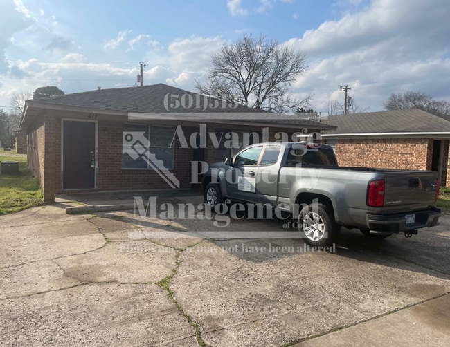 Building Photo - 617 5th Ave