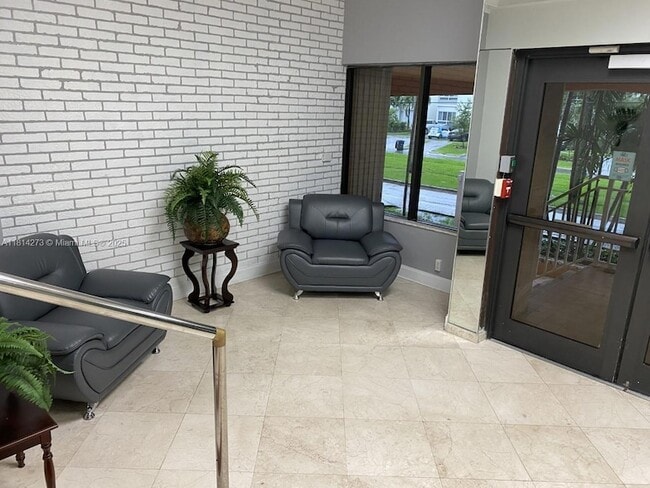 Photo - 2450 NE 135th St Unit 512