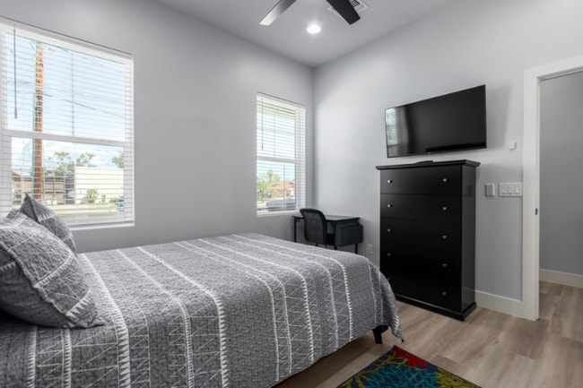 Photo - 148 N Hibbert Unit 101