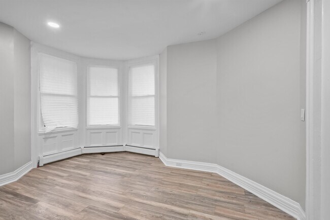 196 Smith St Unit 1