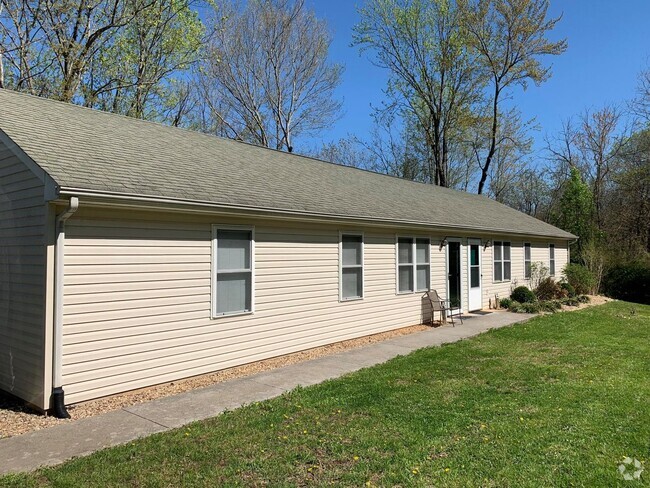 Building Photo - 720 Baltimore Ave Unit 720 A Baltimore Avenue Rental
