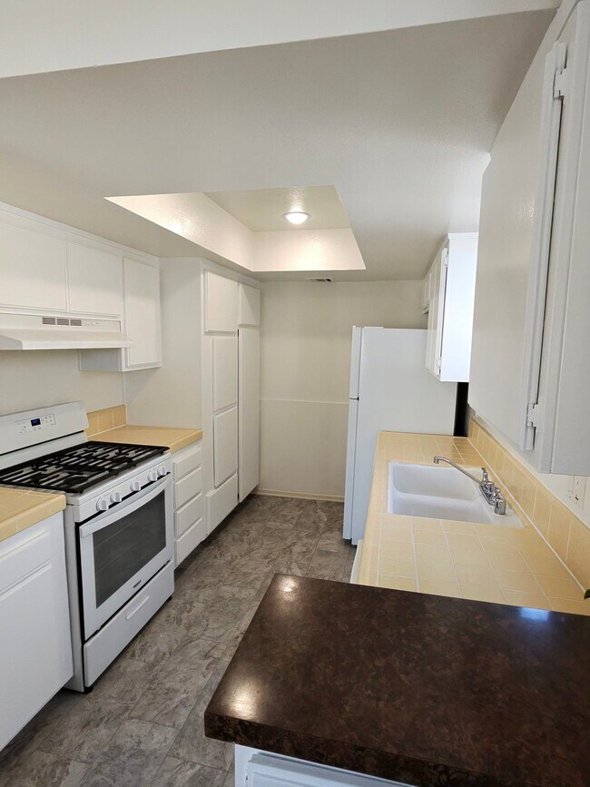 135 N Swall Dr Unit 104