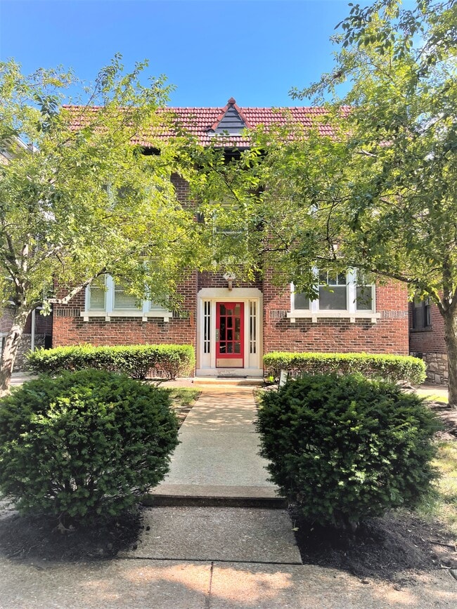 Building Photo - 6431 Alamo Ave Unit 2W