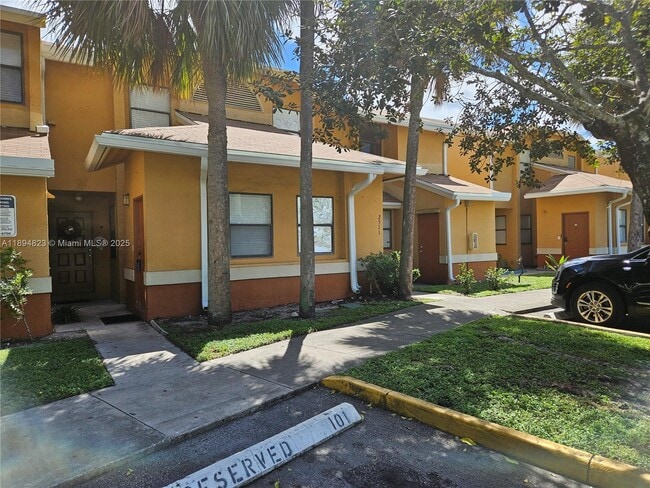 Photo - 2511 NW 56th Ave Unidad 4-25