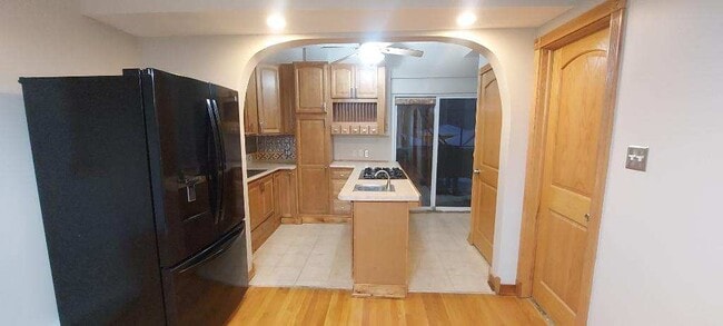 Building Photo - 3112 N Saint Louis Ave Unit 2
