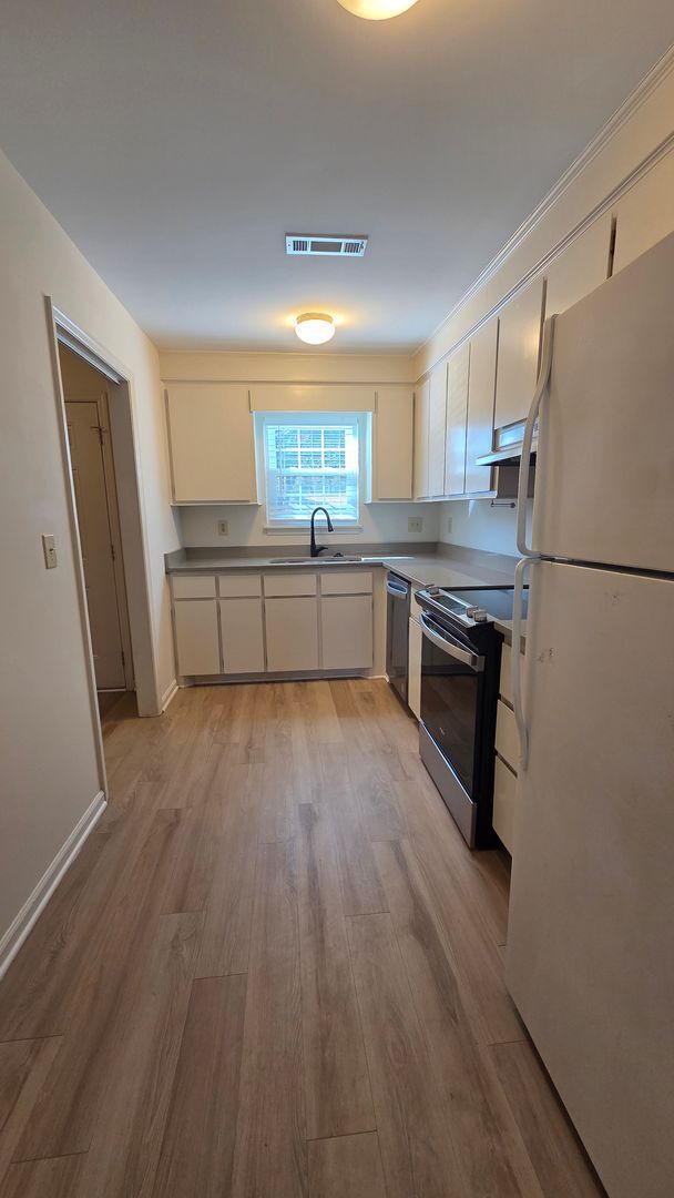 Photo - Charming 2 Bedroom Townhouse