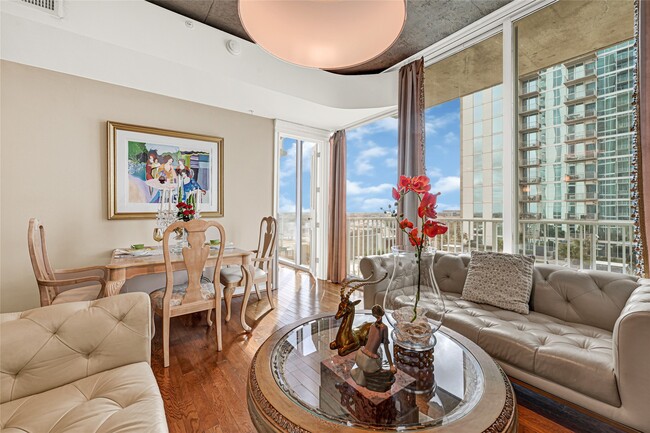 Building Photo - 5925 Almeda Rd Unit 10908