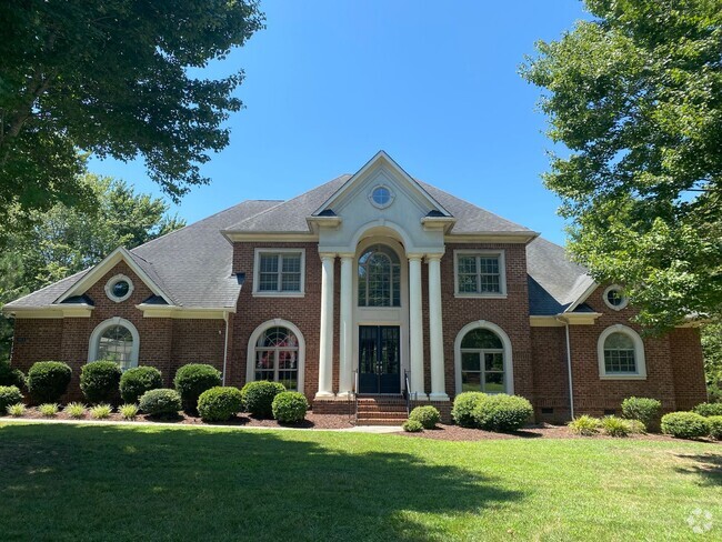 Building Photo - Stunning 4-Bedroom All-Brick Home in Sough...