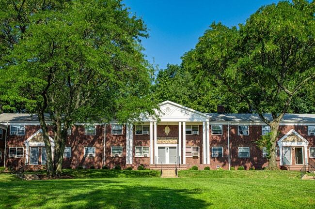 Photo - Hillside Village