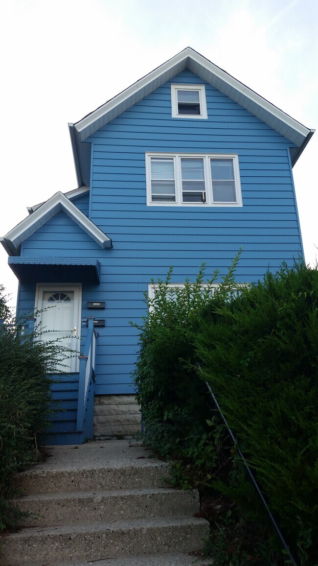 Photo - 1668 N Van Buren St Apartments Unit Lower