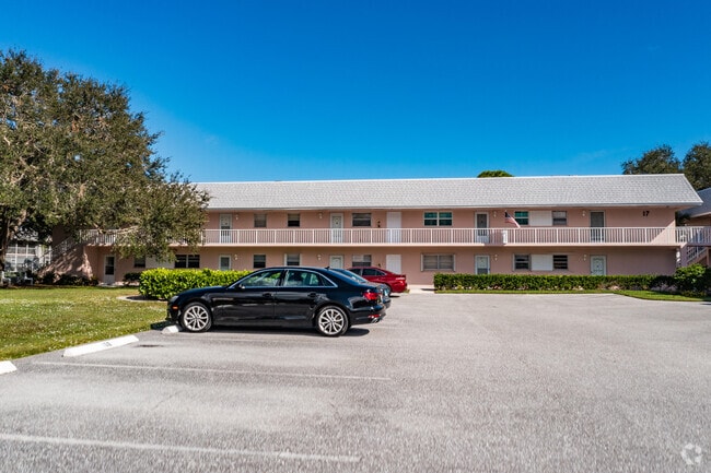 Building Photo - 18081 SE Country Club Dr Unit 161 Rental