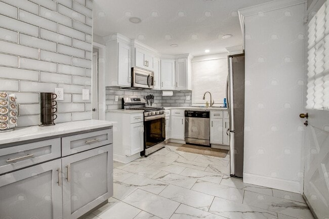 Photo - 3-bedroom 3-bathroom w/a loft in historic ...