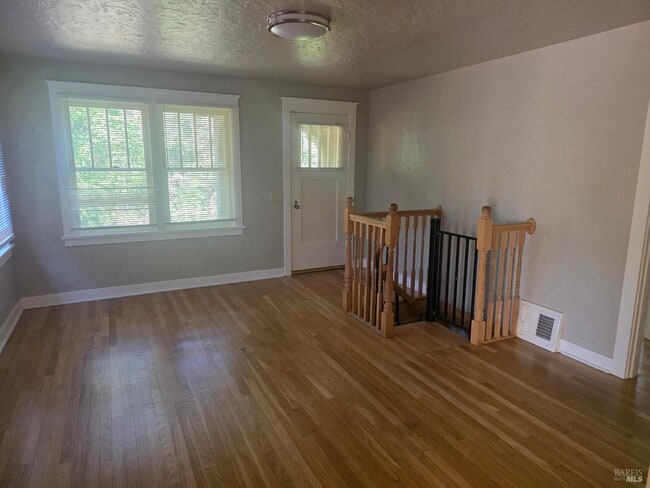 Photo - 420 Howell Mountain Rd
