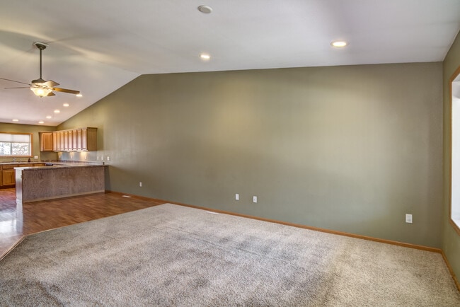 Photo - 3904 London Rd