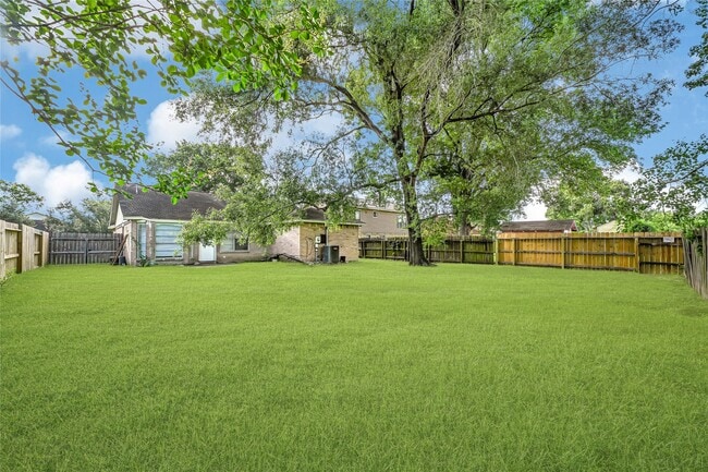 Building Photo - 8639 Pearl Point St