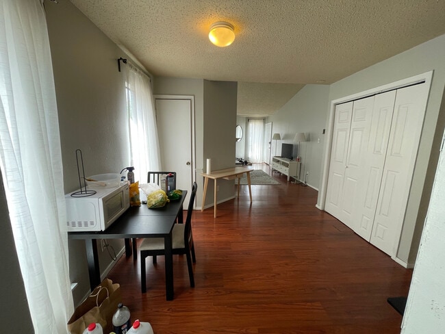 Photo - Room in Apartment on West Loop