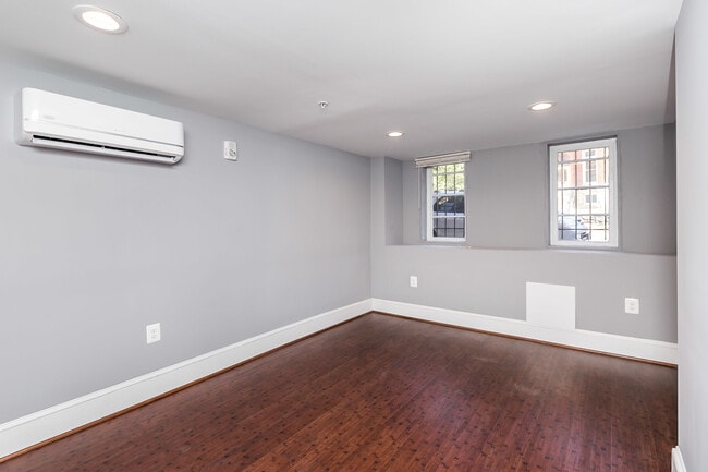 Photo - 1724 Saint Paul St Unit #1