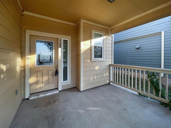 Photo - 928 Lost Pines Ln