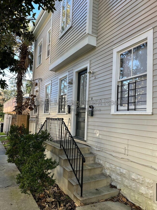 Photo - 7214 Oak St