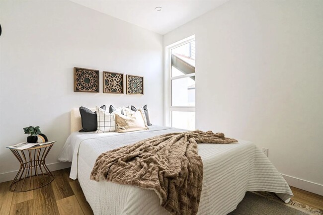 Photo - 2945 B St Unit 2947 B. St  2