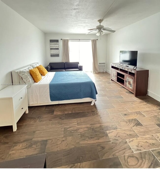 Photo - 7904 West Dr Unit 111