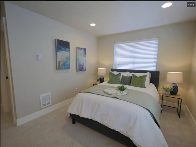 Photo - 1096 E Fairhaven Ave