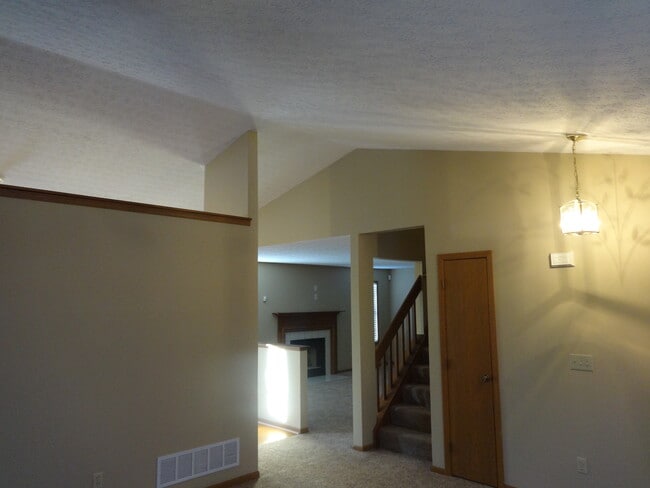 Photo - 4633 Stratford Ln