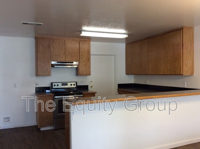 Photo - 437 N Park St