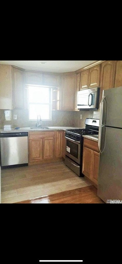 Kitchen - 18 Lincoln Pl Unit 1