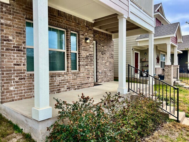 Photo - Blanco Vista Charmer