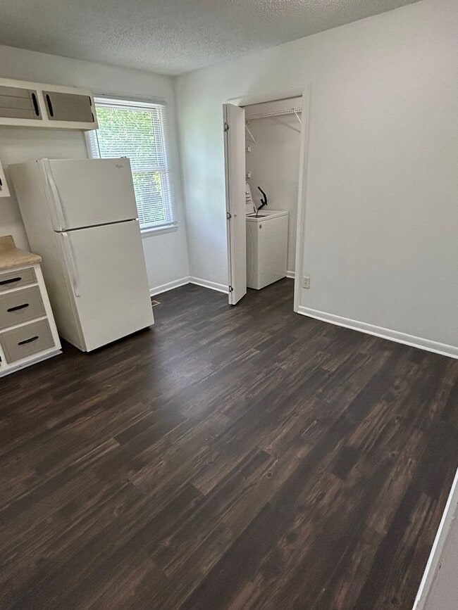 Photo - 4762 Trenton Dr Unit 4762 Trenton Dr B